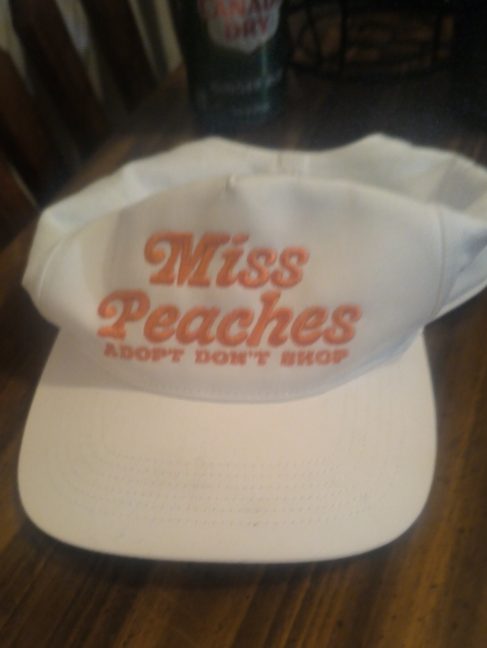 47 White 'Miss Peaches' Embroidered Visor Hat